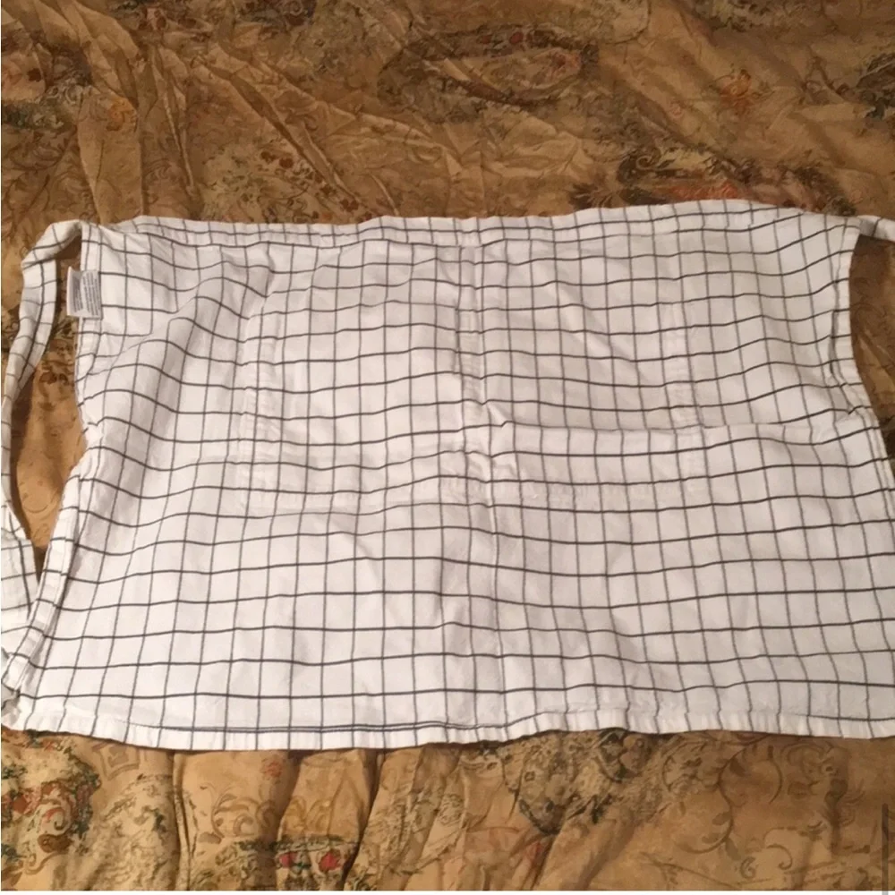 Williams Sonoma White and Blue Grid Apron